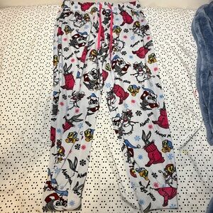 Small Christmas Looney Tunes sweatpants.